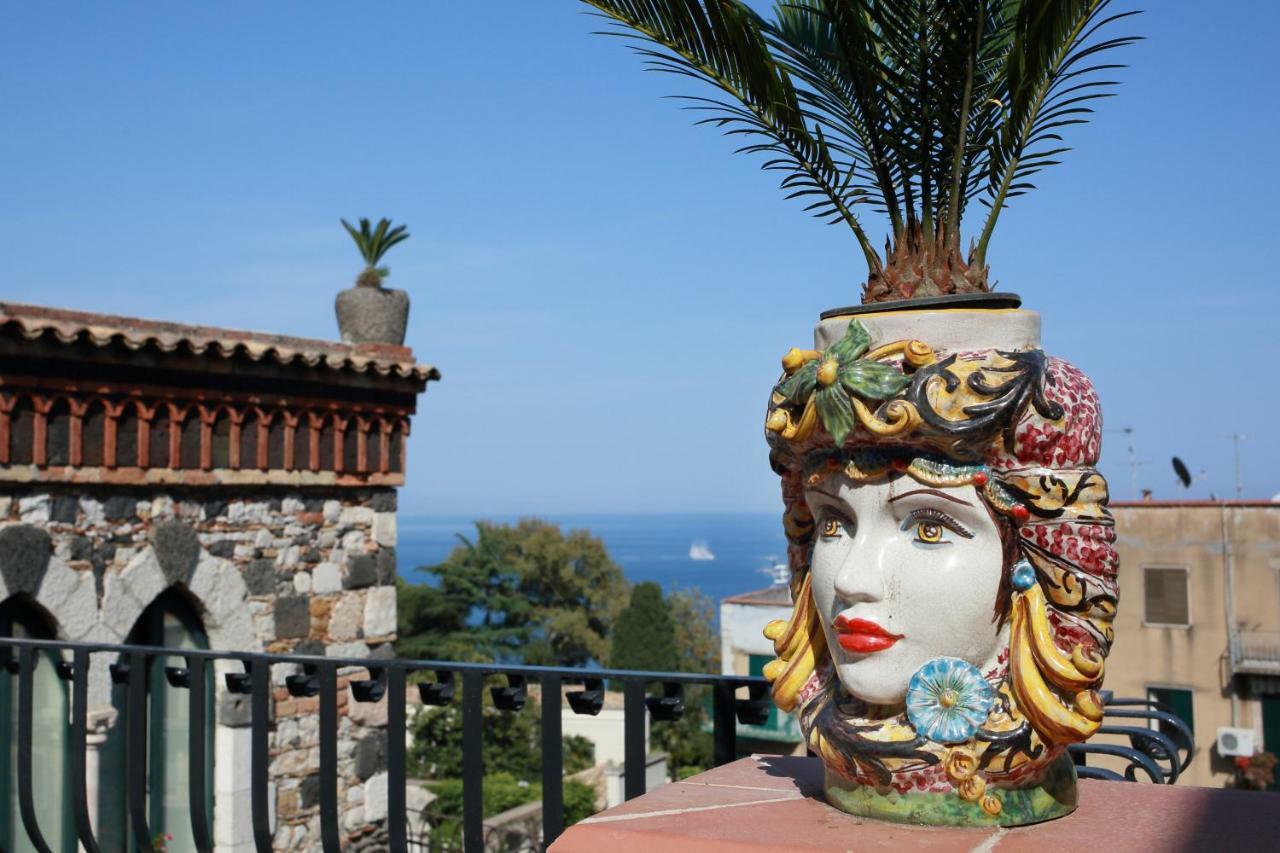 I Due Grifoni Apartments Taormina Exterior foto