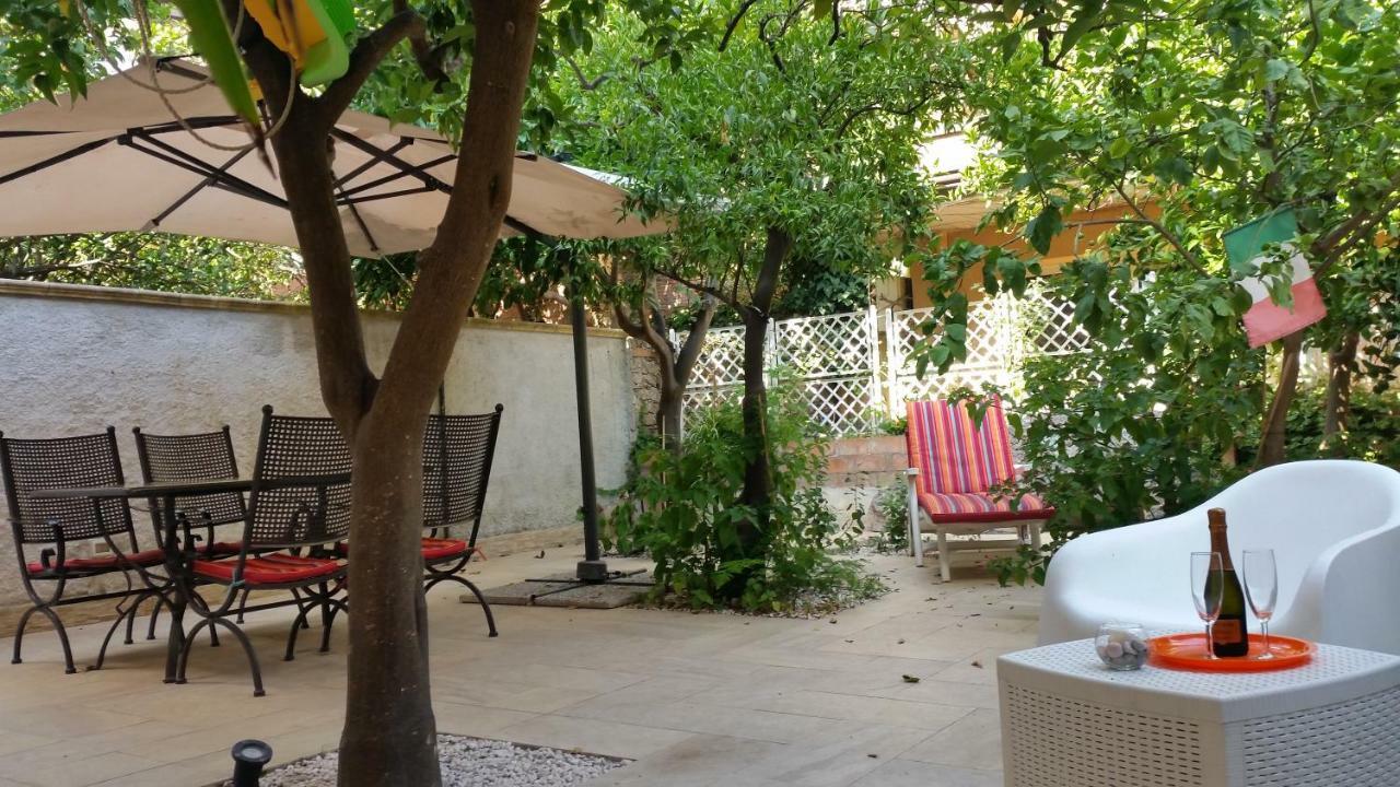 I Due Grifoni Apartments Taormina Exterior foto